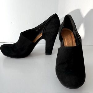 Chie Mihara Black Suede Pumps Heels Platform Size 40 (US 9-9.5)